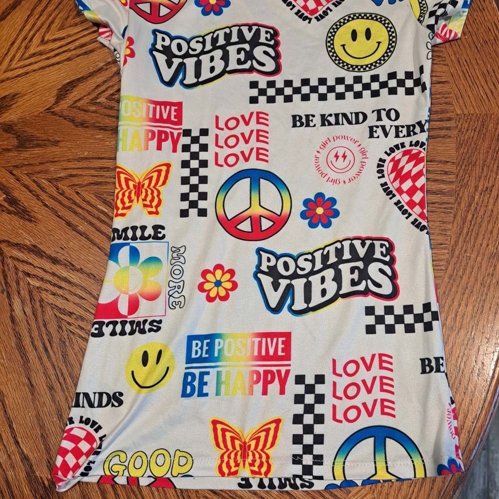 Source Unknown Positive Vibes Graphic Tee